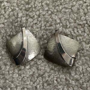 TTC Sterling Modernist Hammered Earrings Stud Post Pierced Abstract Square Swirl